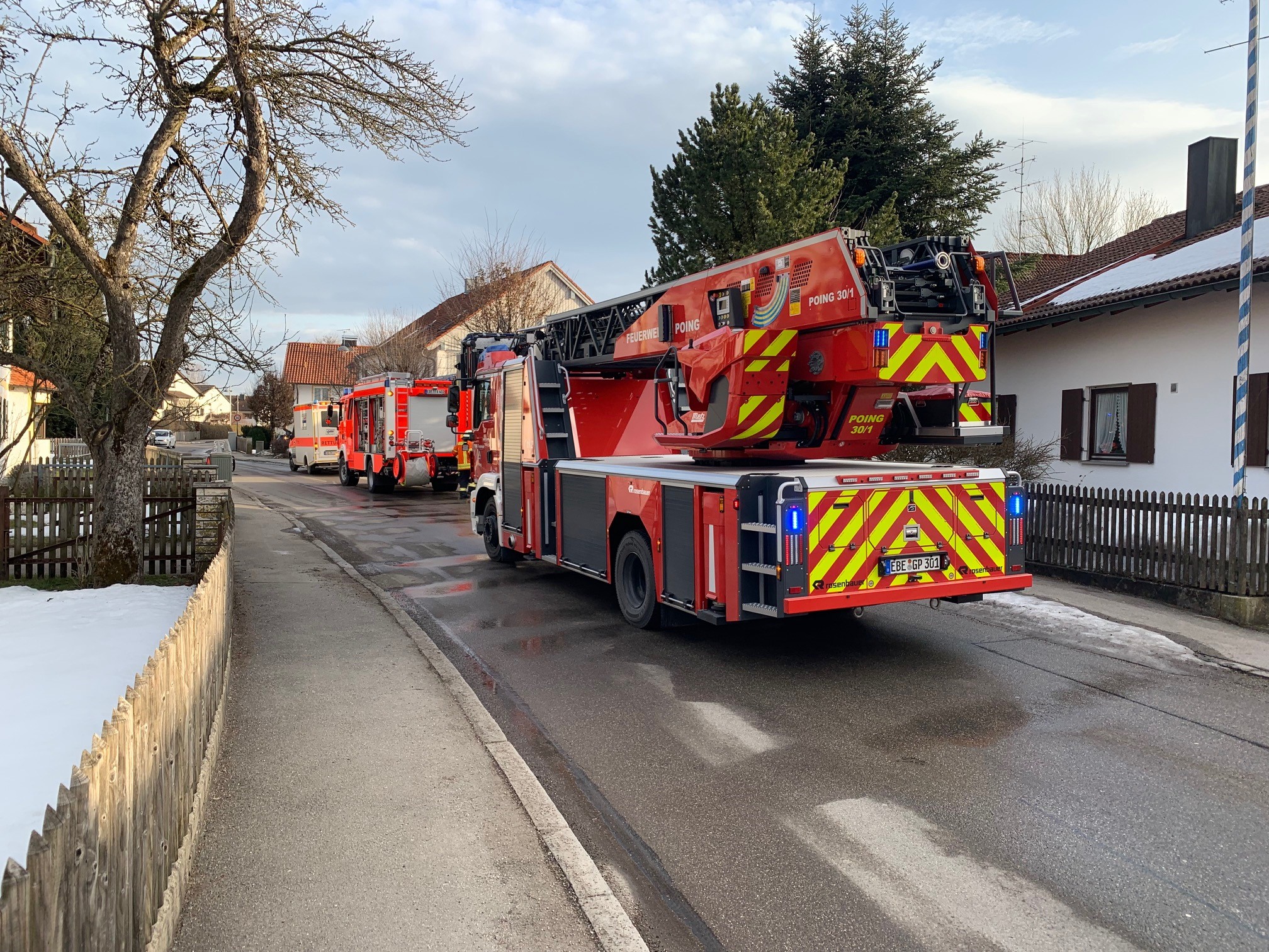 Brand im Gebäude, Dachstuhlbrand Freiwillige Feuerwehr Poing