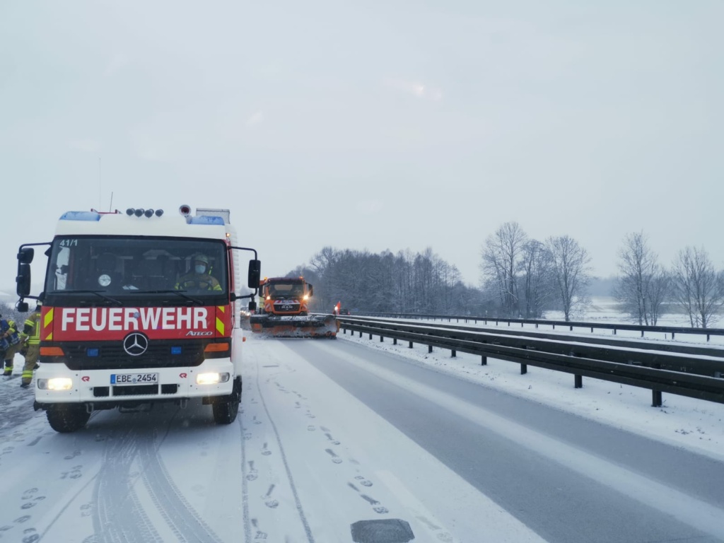2021-01-17 VU merehre PKW A94