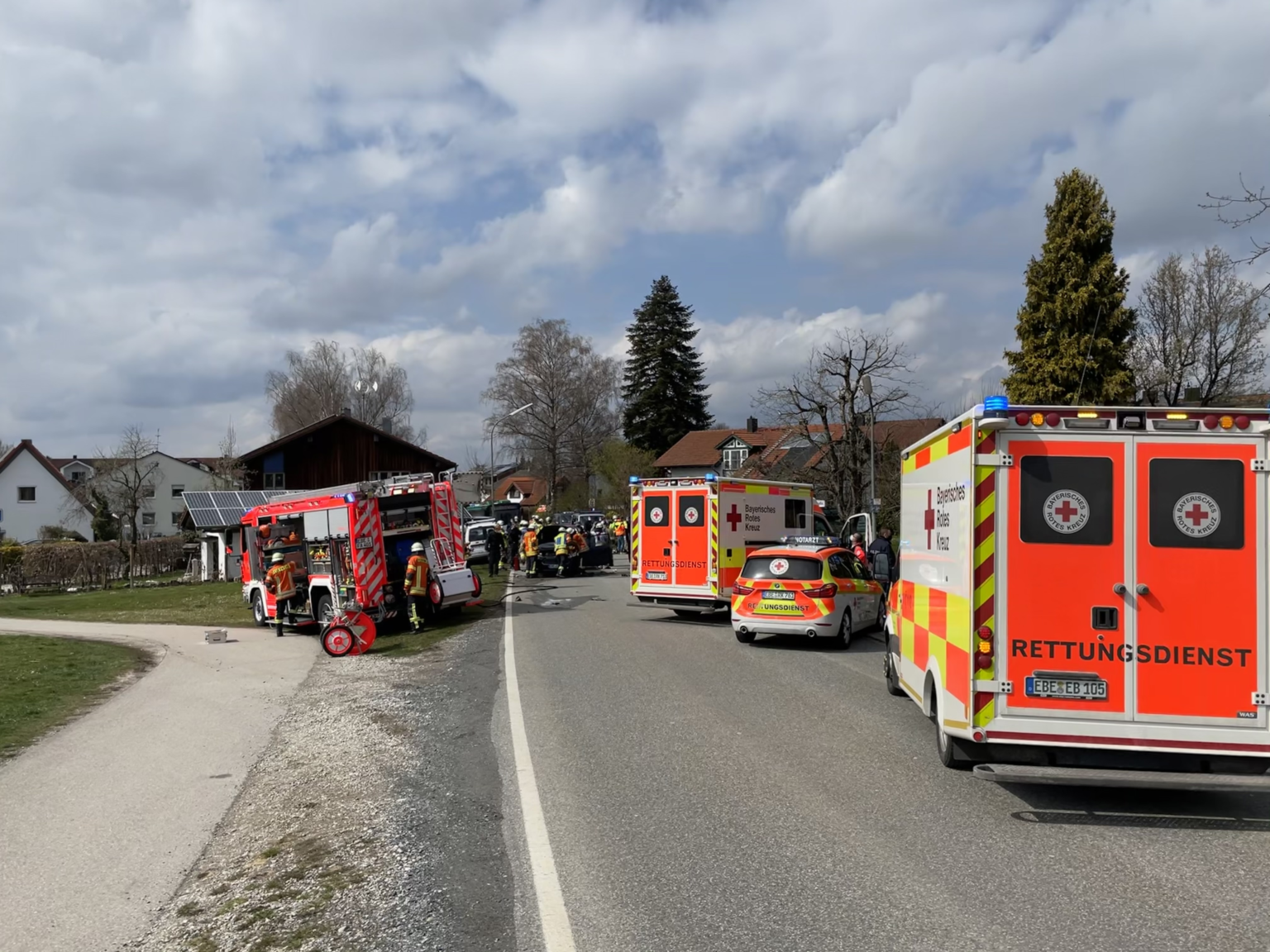 VU mehrere PKW Freiwillige Feuerwehr Poing
