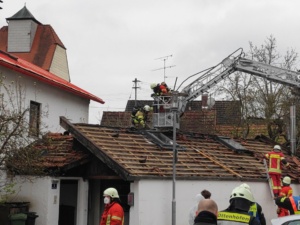 Einsatz Markt Schwaben B3 20210420